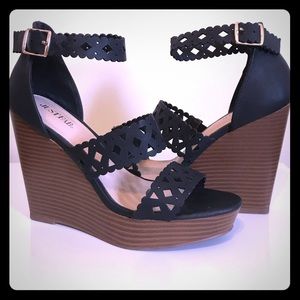 JustFab Black Tan Wedge Heels Size 8.5 EUC